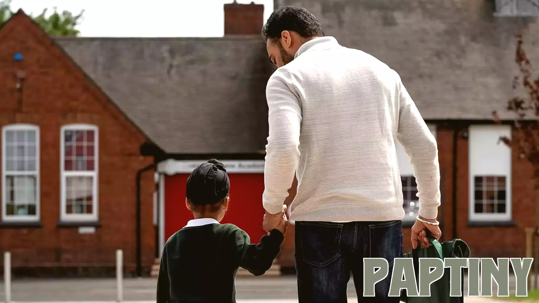 Forget cliquey school mums...I was a dad in a toxic WhatsApp group