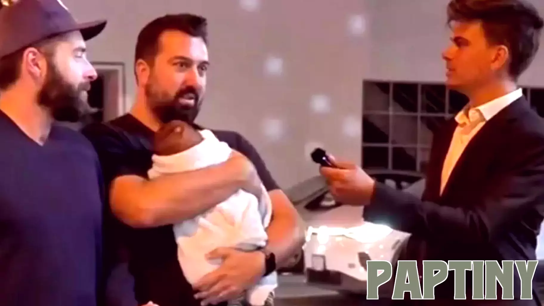 MAGA influencer attacked by gay parents