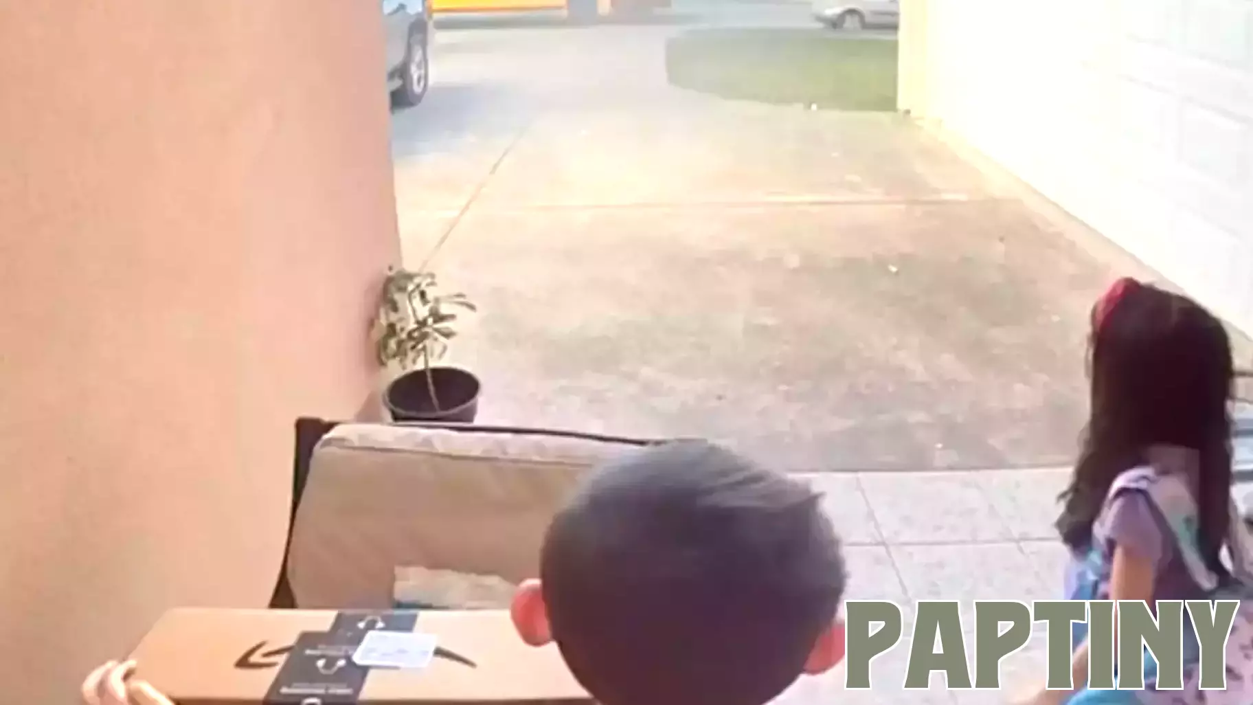 School Bus Driver's Heartwarming Gesture Leaves Parents Amazed